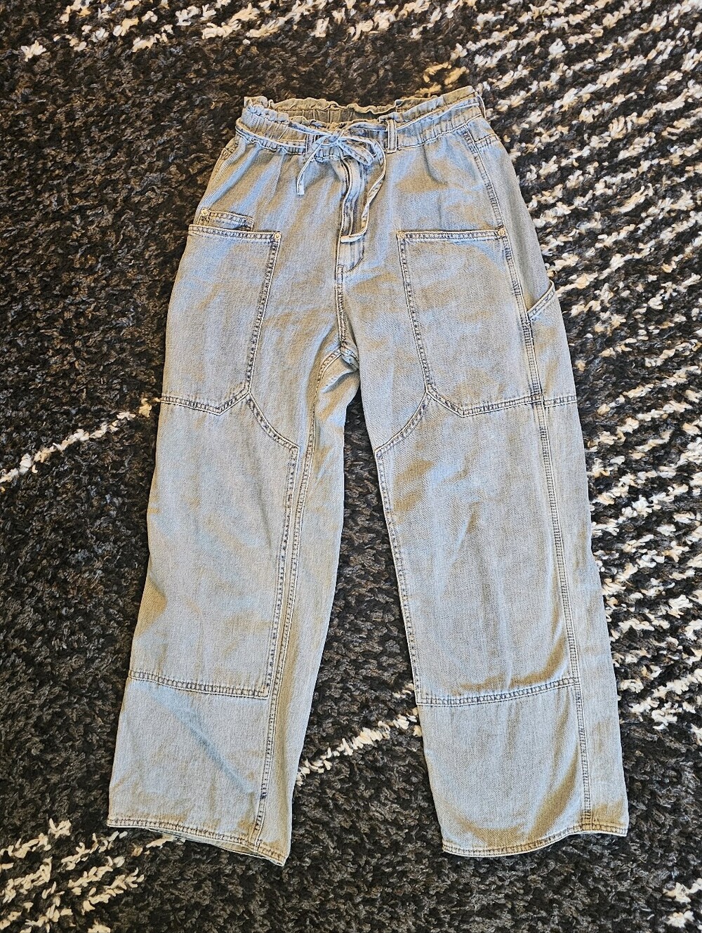 BDG Baggy Drawstring Carpenter Jean – Light Wash